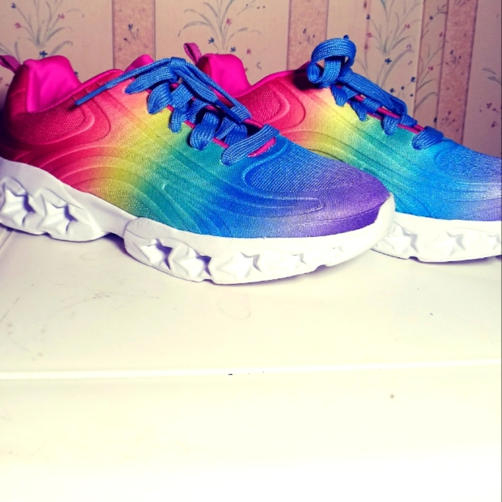 Girls' size 5 Multicolored athletic shoes